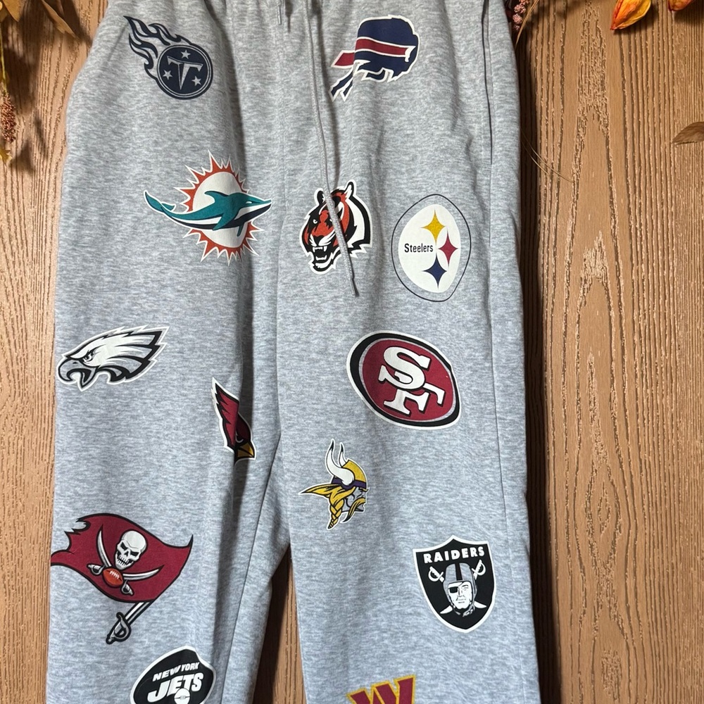 Aeropostale Gray NFL Logo Sweatpants
